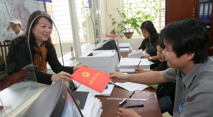 Hướng dẫn chi tiết chuyển nhượng quyền sử dụng đất. Thủ tục sang tên sổ đỏ năm 2017