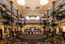 play king of cards pokie