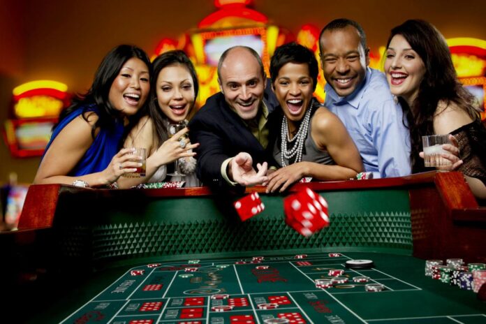 the-live-casino-experience-3 7 Piggies online slot